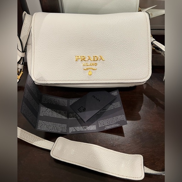 This Prada Vitello Phenix Flap Crossbody Bianco - Picture 1 of 8